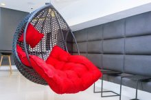 Les couleurs et motifs de fauteuil suspendu pour une décoration intérieure réussie